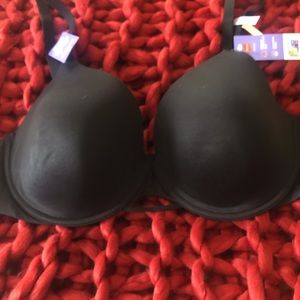 Nwt Lightly padded Bra by Hanes Size XL. Convertible straps.